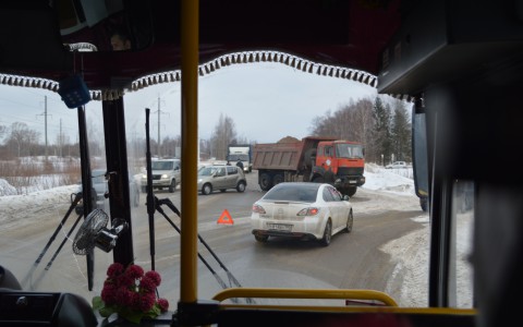 ДТП в Кирово-Чепецке: столкнулись спецтехника и легковушка