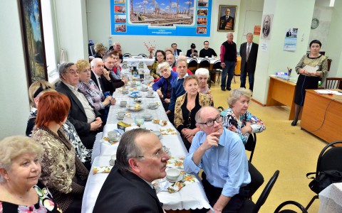 В гостях у Совета ветеранов КЧХК побывали коллеги Чепецкого механического завода