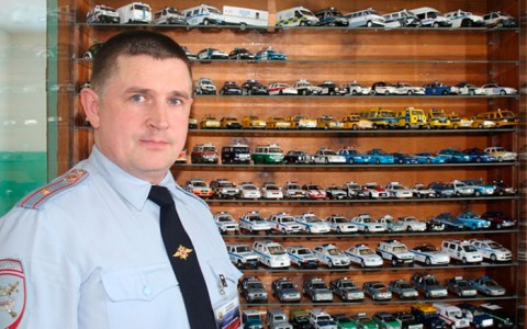 Сотрудник Кировской ГИБДД собрал коллекцию из 150 патрульных авто