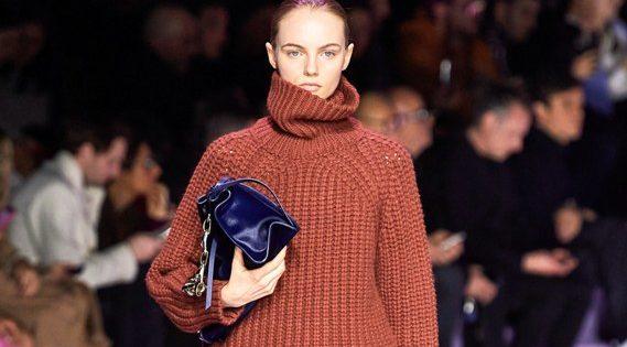 Платье-кокон и сумочка на запястье: 5 необычных модных тенденций 2021 года