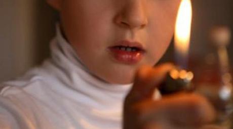 После гибели подростка в ОЗС хотят запретить продажу зажигалок несовершеннолетним