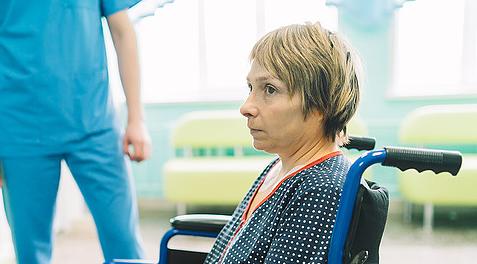 В Кировской области медики спасли жизнь женщине, на которую напал бык