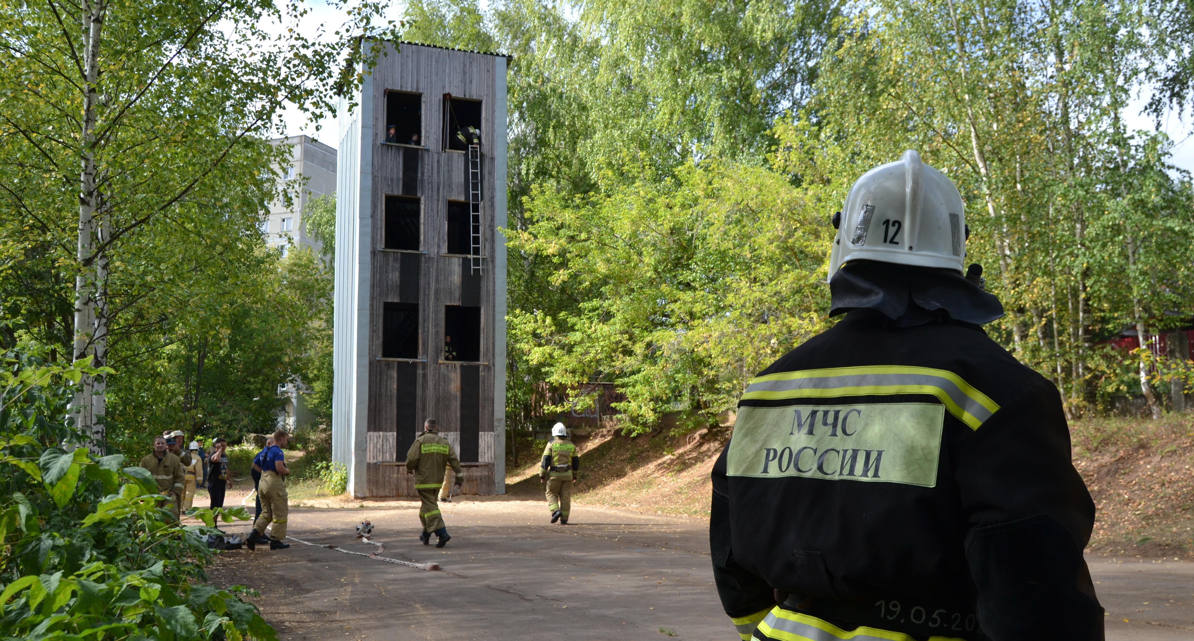 В Кирово-Чепецке прошли соревнования по пожарно-спасательному спорту