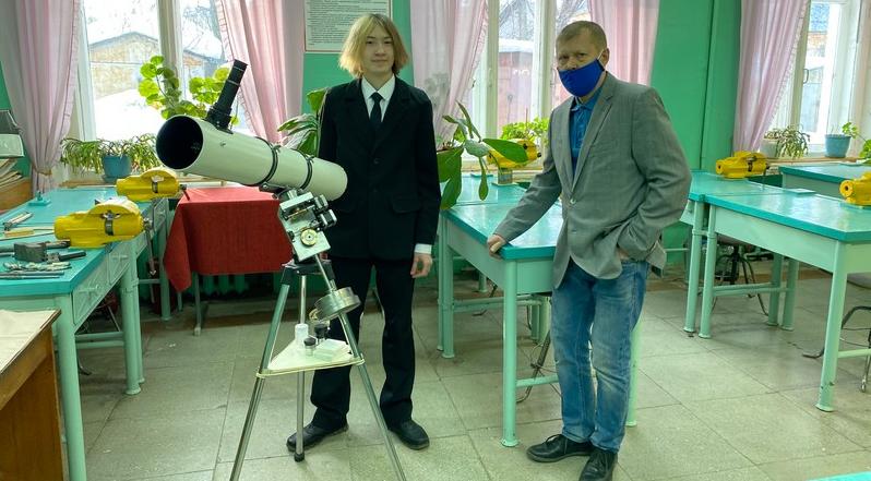 Чепецкий школьник самостоятельно сделал телескоп 