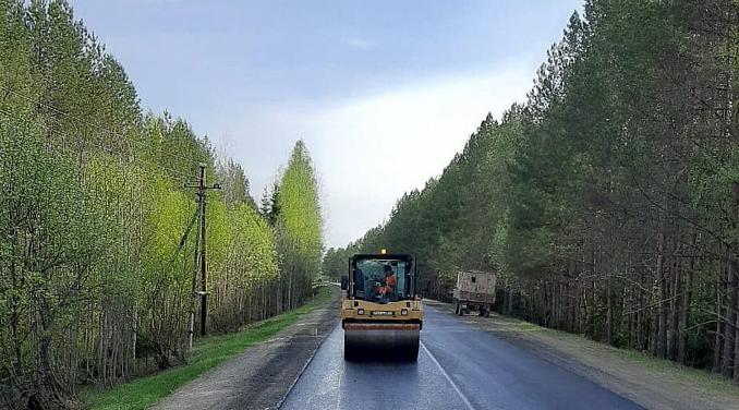 При ремонте дороги в Кирово-Чепецком районе используется  битумно-полимерная лента