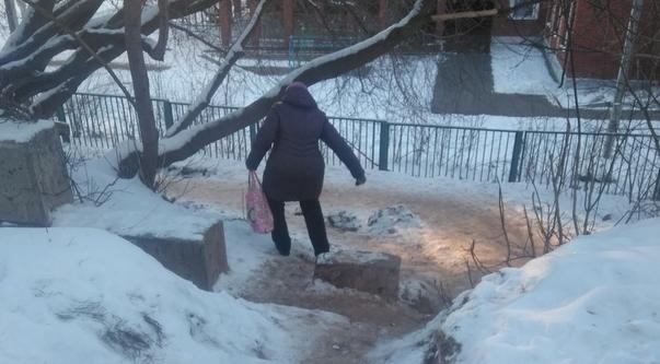 "Скалолазанию нужно учиться с детства": чепчане пожаловались на дорогу к детскому саду №8