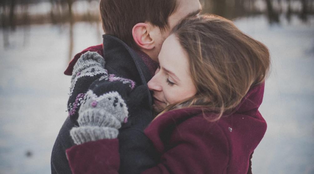 Астрологи рассказали, кто из знаков встретит любовь в выходные