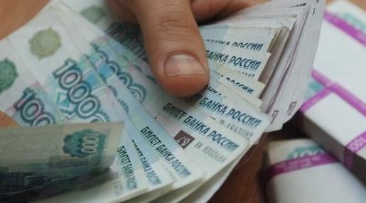 Что обсуждают в Кирово-Чепецке: падение на ребенка льда и обман по зарплате работодателя