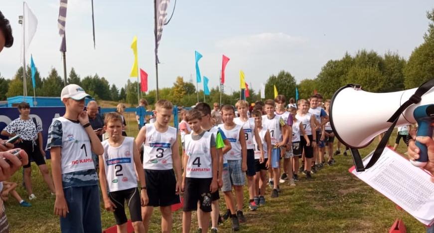 В Кирово-Чепецке лыжники соревновались в 30-градусную жару