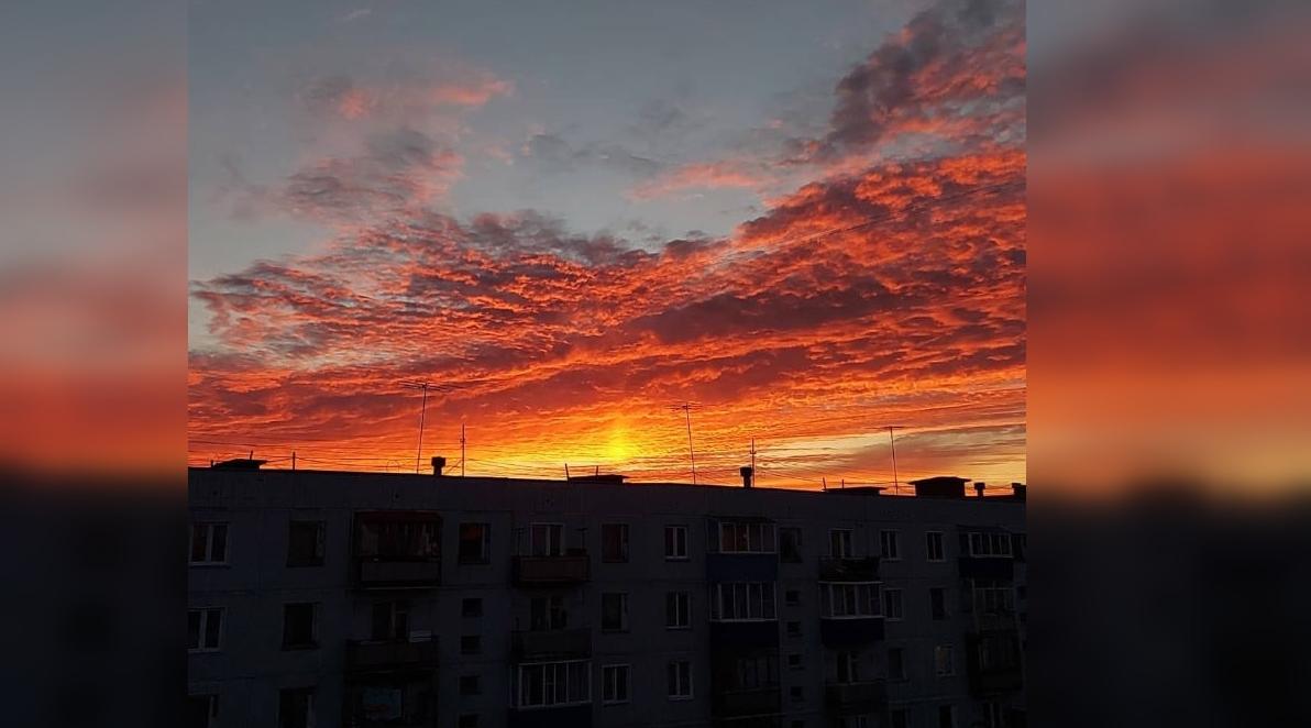 Яркий закат последнего дня весны в Кирово-Чепецке: подборка фото