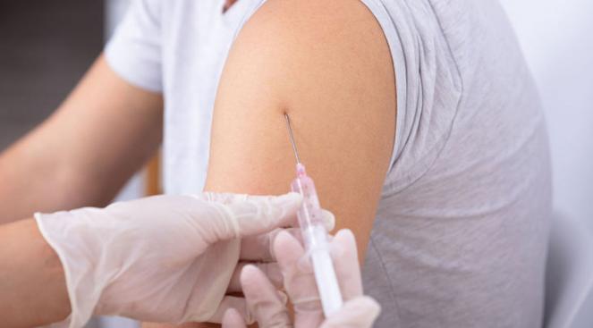 Детей начнут вакцинировать от коронавируса 