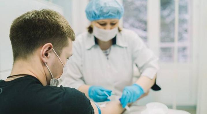 Известно, сколько жителей Кировской области заразились коронавирусом за сутки 