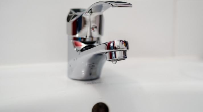 Без воды остались около 2,5 тысячи жителей: в Чепецке произошла авария на водопроводе 