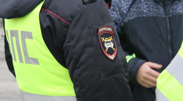 В Чепецке полиция остановила авто под управлением рецидивиста в костюме Деда Мороза