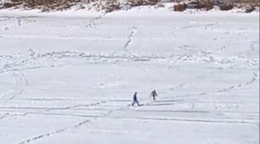 "Аж дрожь по телу": горожане обсуждают видео с детьми на льду в Кирово-Чепецке