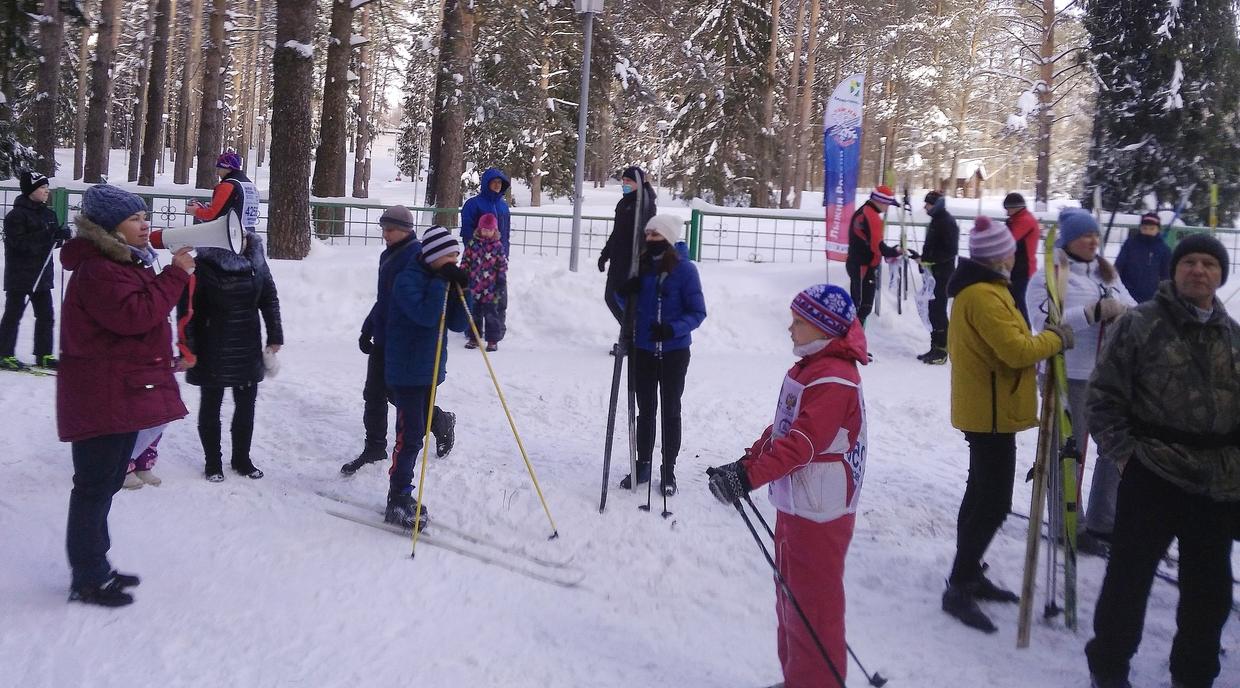 "Лыжня России" собрала в Кирово-Чепецке около 300 любителей спорта