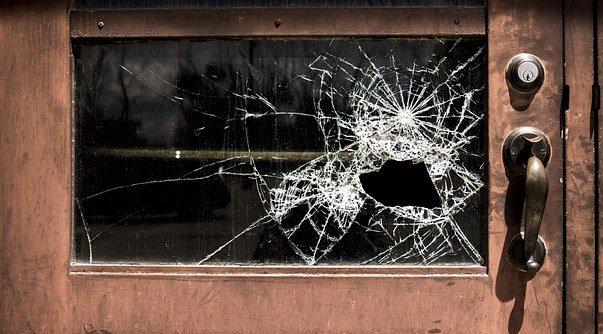 В Кирово-Чепецке мужчина хотел пробраться на охраняемый объект