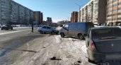 20-летний чепчанин на ВАЗе врезался в две припаркованные машины: есть пострадавшие