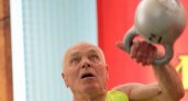 "Говорю всем, что я юный мальчик": 81-летний чепчанин поднимает гирю 220 раз