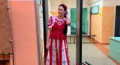 Жители Кировской области устроили на выборах в 2022 году оригинальный костюмный челлендж