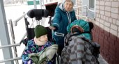 Бывший чепецкий терапевт помогает ухаживать за людьми из дома-интерната 