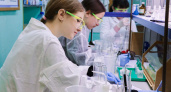 Чепецкие одаренные школьники занялись решением экспериментальных задач по химии
