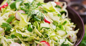Сочный и вкусный салат с пекинской капустой за 7 минут — улетное сочетание ингредиентов, домашних за уши не оттащишь