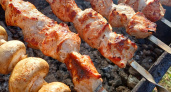 Не нанизывайте мясо и овощи на шампур - всю жизнь вы готовили шашлык неправильно
