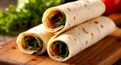 Бюджетный рулет из лаваша — хит посиделок и готовится быстрее, чем пицца!