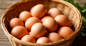 Почему мы неправильно храним яйца: 3 неявные ошибки снижают сроки хранения. И почему лучше хранить яйца острым концом вниз