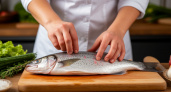 Любую рыбу чищу руками без ножа и кипятка: кухня не пачкается - испанский метод действительно работает