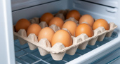 Я всегда ставлю пустую коробку из-под яиц в холодильник: этот лайфхак облегчает жизнь миллионам хозяек