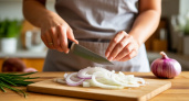 Как нарезать лук килограммами и не пролить ни слезы: простой способ, который реально работает