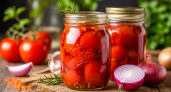 2 в 1: Эта сентябрьская заготовка из помидоров и лука — и закуска, и основа для соуса