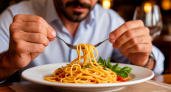 Почему итальянцы едят пасту каждый день и не толстеют: четыре принципа средиземноморского образа жизни