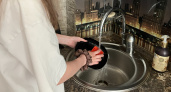Почему нельзя мыть посуду в гостях: запомните это раз и навсегда