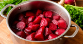 Забудьте о двухчасовой варке: я готовлю даже самую крупную свеклу за 20 минут. Она тает во рту, получается сочной