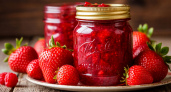 Как сварить идеальное клубничное варенье: три ошибки, которые портят цвет, аромат и текстуру, и как их избежать