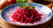 Не успеваю покупать свеклу, подсели всей семьей на эту закуску: вкуснота необыкновенная, улетает большими сковородками