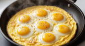 Не растительное масло и не сало: вот на чем жарят яичницу хорошие хозяйки - теперь тоже всегда так делаю