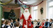 Вятский Дед Мороз устроил праздник для детей с ограниченными возможностями здоровья в Слободском