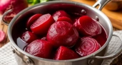 Свекла будет готова за 20 минут: как ускорить варку без потери цвета и вкуса - дело не в нарезке
