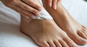 Пятки гладкие, словно у младенца - 1 хитрость, чтобы привести ноги в порядок без дорогущих процедур