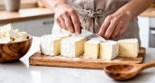 Не верила, пока не приготовила: 4 ингредиента - и килограмм брынзы уже на столе: не сравнится с магазинной 