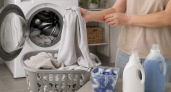 Ароматная стирка без чистоты: как капсулы, кондиционер и лишние средство делают бельё серым, тяжёлым и раздражающим кожу