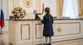 Как сменить имя и фамилию ребёнку: когда это делают родители, что решает опека и с какого возраста ребёнок может подать заявление сам