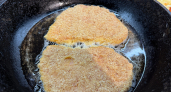 Секрет вкуснейших «Отбивнушек»: мука с крахмалом и скалка вместо молотка — хрустящая корочка без возни