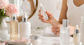 Что означает fragrance в составе косметики: почему отдушка не всегда безобидна и кому лучше выбирать средства без запаха