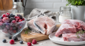 Разморозка за минуты: 3 проверенных способа разморозить мясо, рыбу и ягоды без микроволновки и сохранить вкус идеально