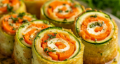 Морковь, сыр, чеснок и зелень — начинка, которая делает кабачки праздничным блюдом